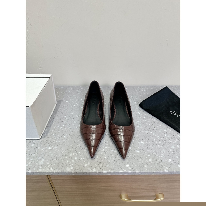 Other flat shoes